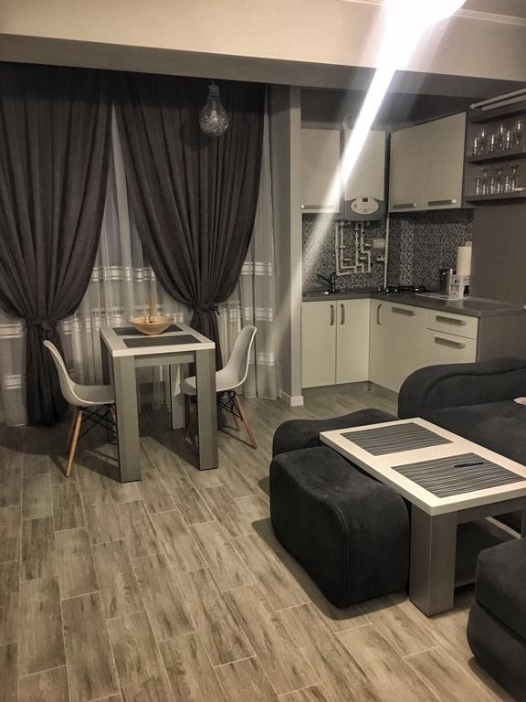 Arthemis Apartment Mamaia Luaran gambar