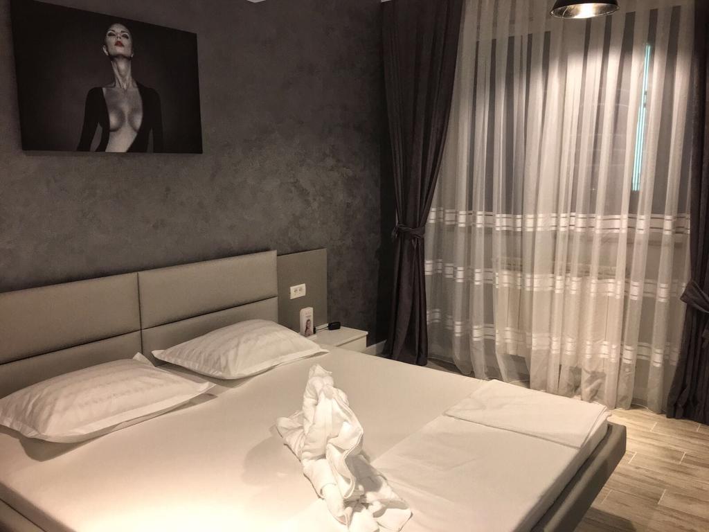 Arthemis Apartment Mamaia Luaran gambar